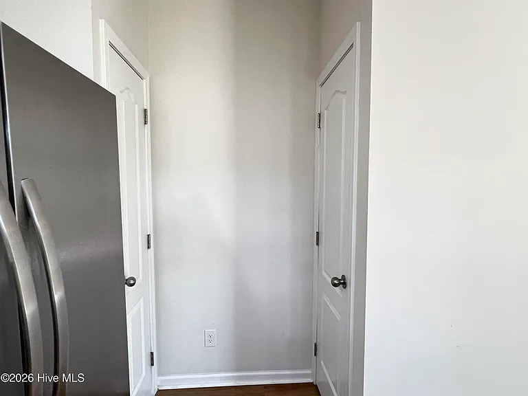 568 Bald Eagle Dr — Photo 6