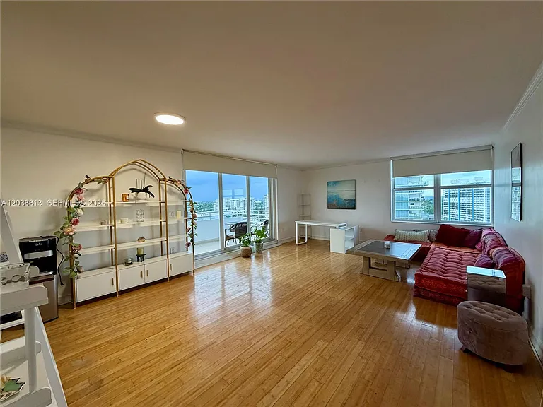 888 Intracoastal Dr #15E — Photo 9