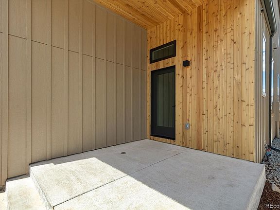 5th image of 928 Crestone Avenue