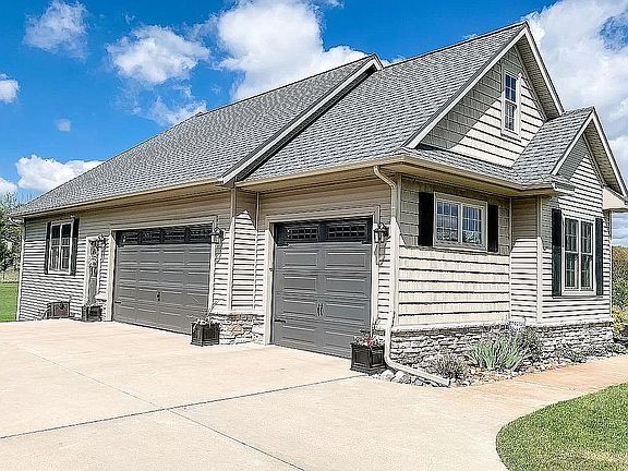 4th image of 5223 Stone Oak Ln
