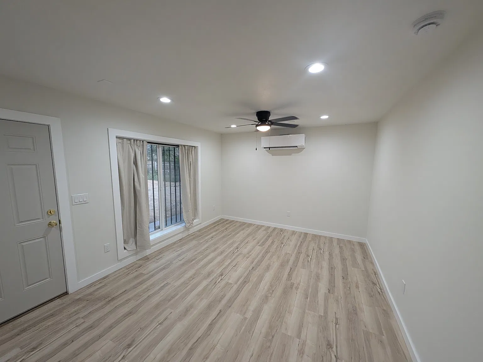 441 Texas St SE - 1 — Photo 2