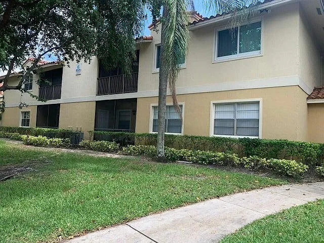 1233 SW 46th Ave