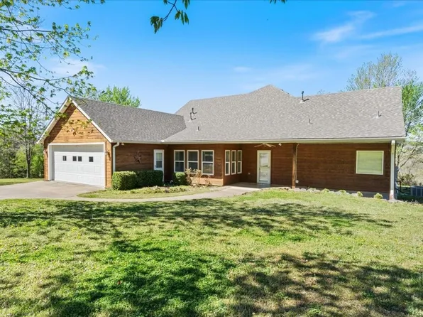 141 Hawn Ave, Hindsville, AR 72738