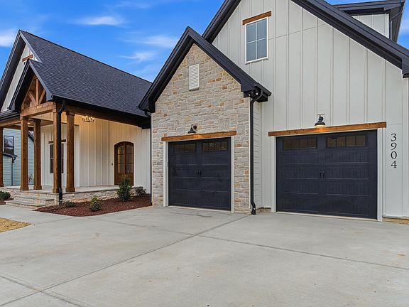 4th image of 3904 Cedar Knolls Dr