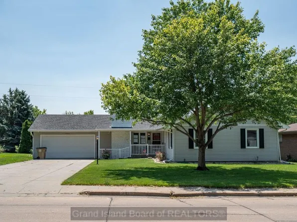 2415 W Anna St, Grand Island, NE 68803