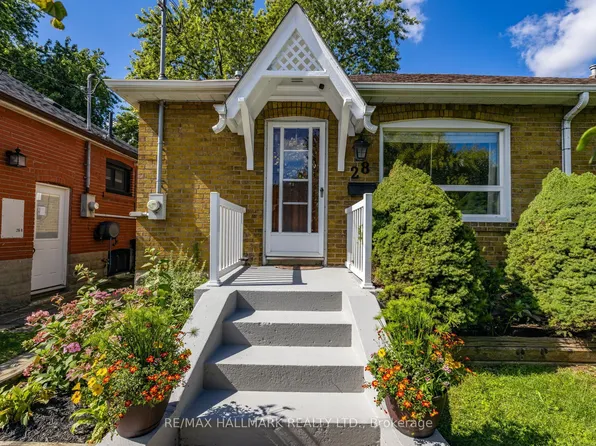 28 Thora Ave, Toronto, ON M1L 2P9