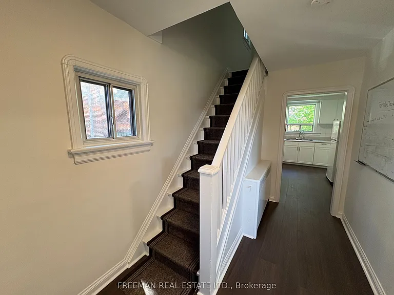 535 Lawrence Ave W — Photo 3