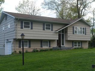 19 Valhalla Way, Wayne, NJ 07470