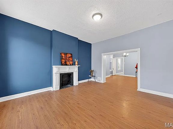 3rd image of 2605 Michigan Ave