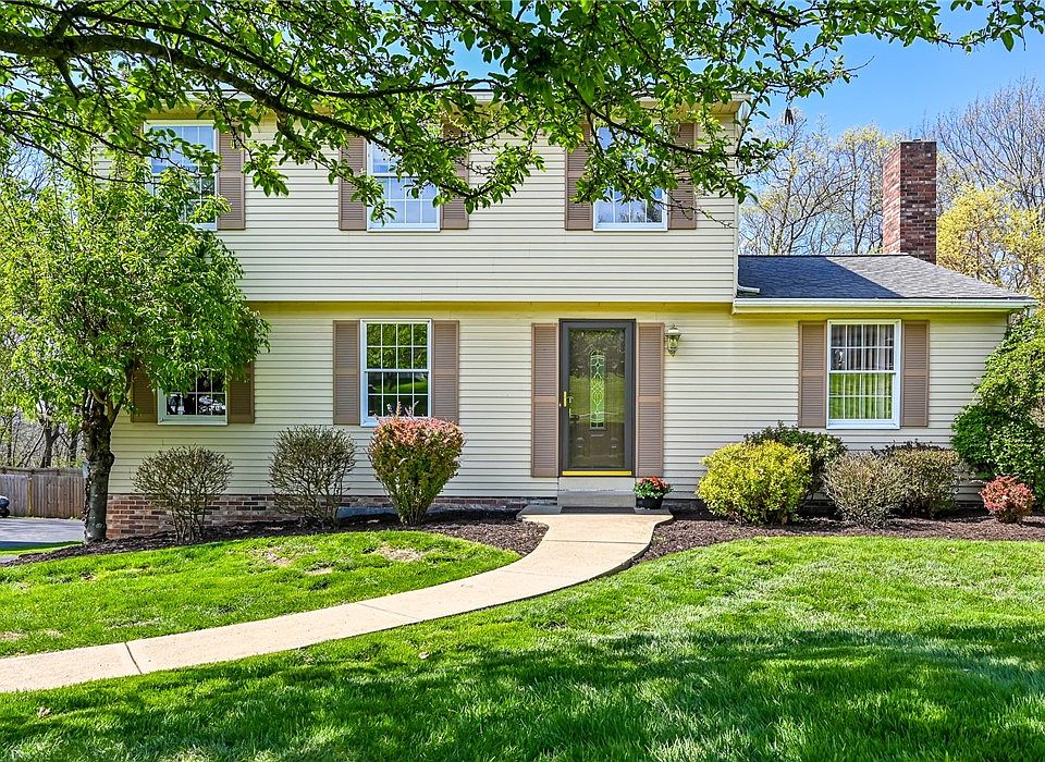 1st image of 233 Kenney Dr
