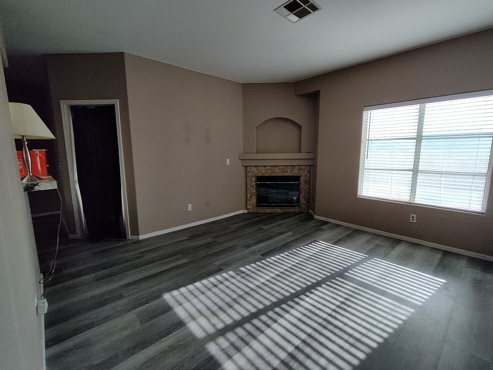 1st image of 1610 Davilla St