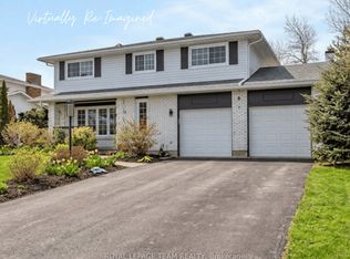 6 Stroughton Cres, Ottawa, ON K0A3P0