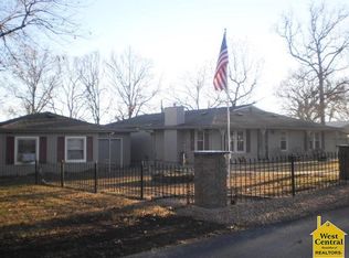 12206 Burton Dr, Warsaw, MO 65355