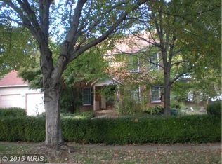 10812 Golf Course Ter, Bowie, MD 20721