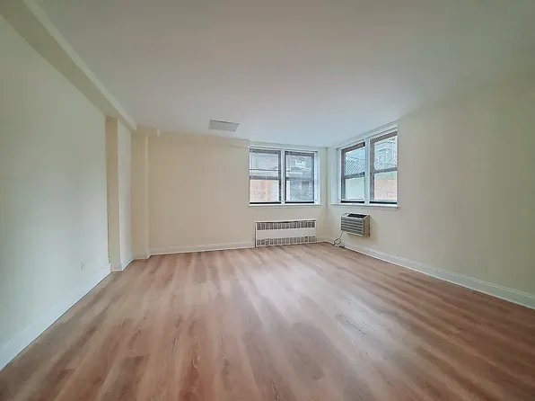 60 Turner Place image 1 of 9