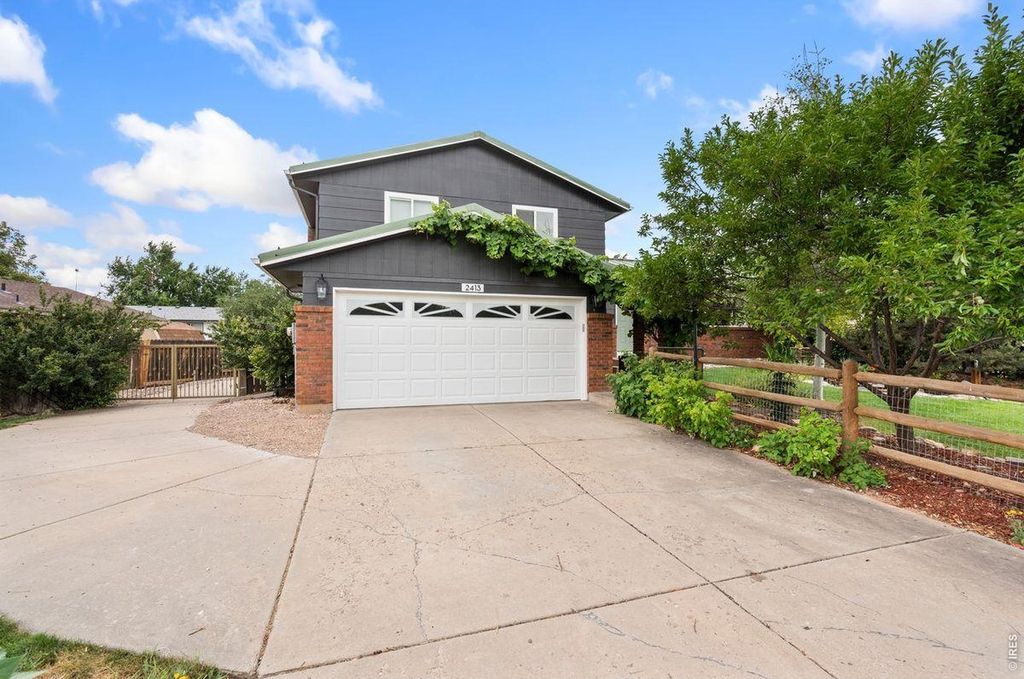 2413 Cheviot Dr