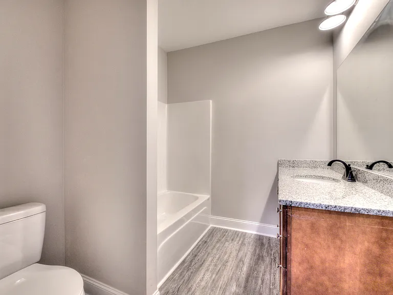 308 Douglas St — Photo 11