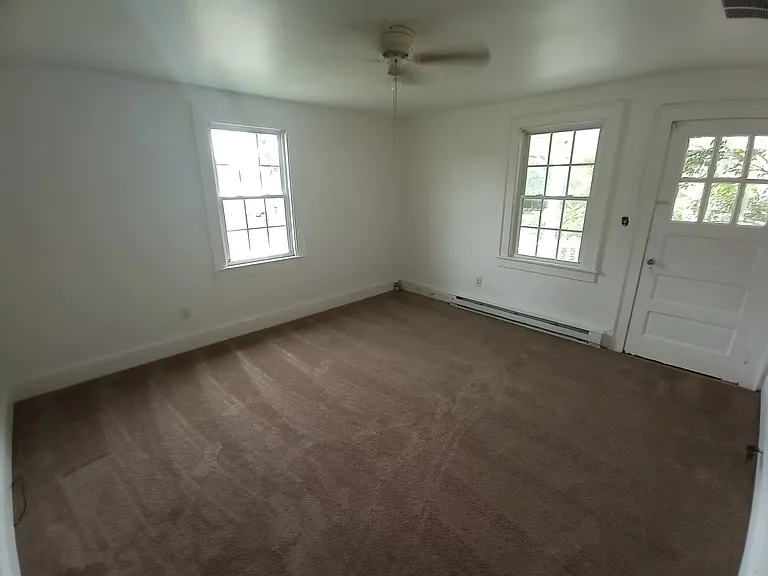 840 Orville Ave — Photo 10