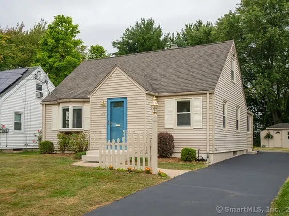 124 Edgemere Avenue, West Hartford, CT 06110