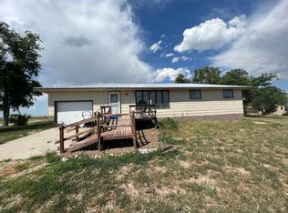 15 West Dr, Wheatland, WY 82201