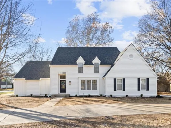 12308 High Dr, Leawood, KS 66209