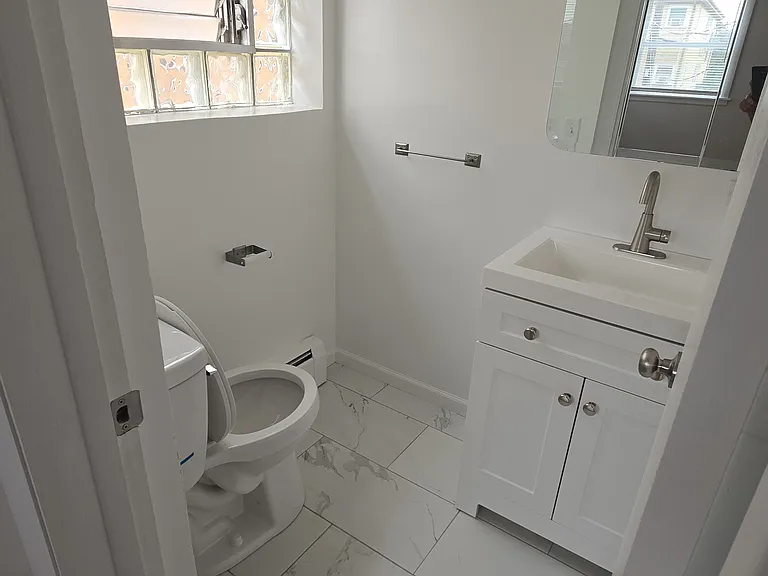 8147 Walsh Ln — Photo 8