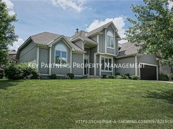 12403 W 126th St, Overland Park, KS 66213