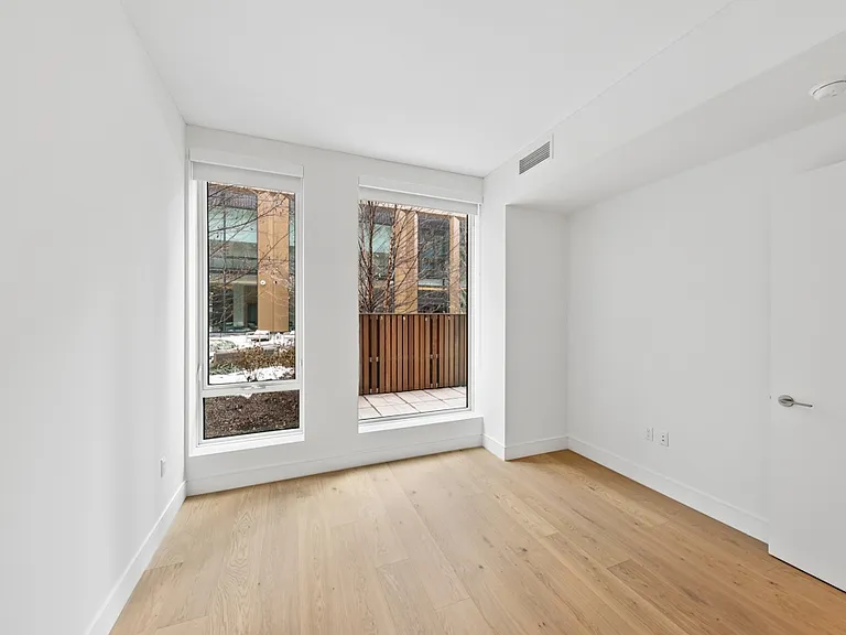 312 W 43rd St #2B — Photo 12