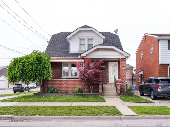 6203 Barrie St, Dearborn, MI 48126