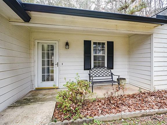 5th image of 1413 Reed Ln