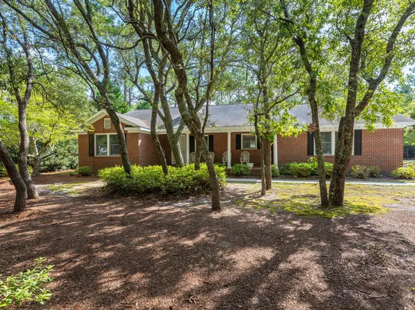 320 Mendenhall Dr, Wilmington, NC 28411