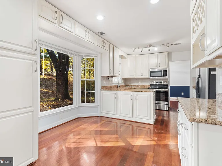 2621 John Milton Dr — Photo 14