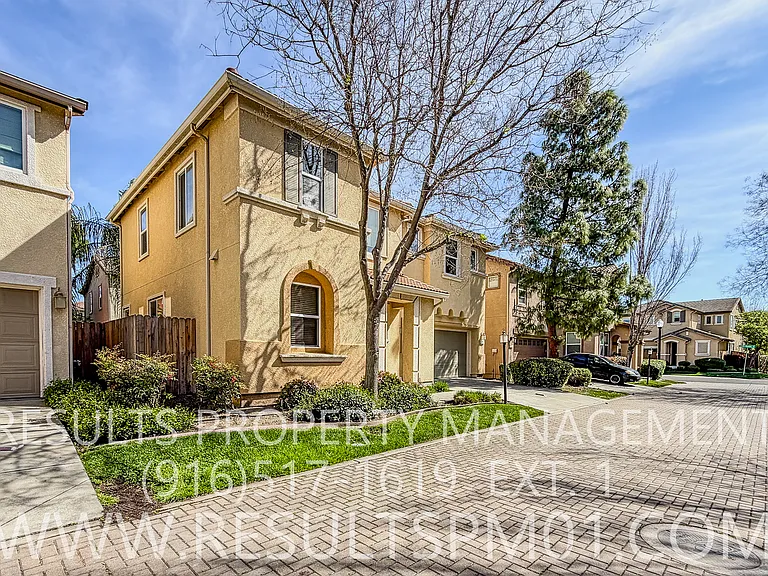12 Crevalle Pl — Photo 2