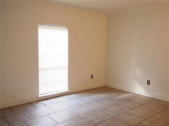 4th image of 1745 42nd St APT C