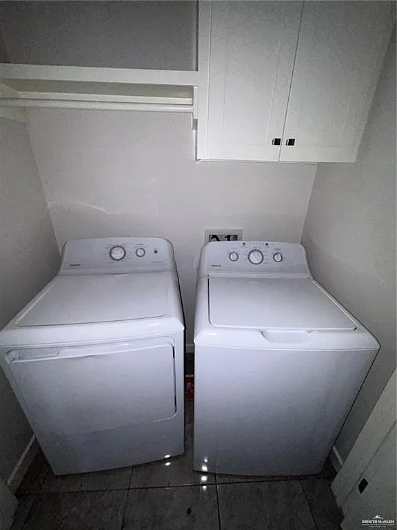 2 bed, 2.0 bath, 992 sqft, $1,000 — Photo 3