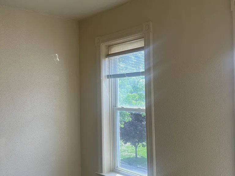602 11th St #2 — Photo 5