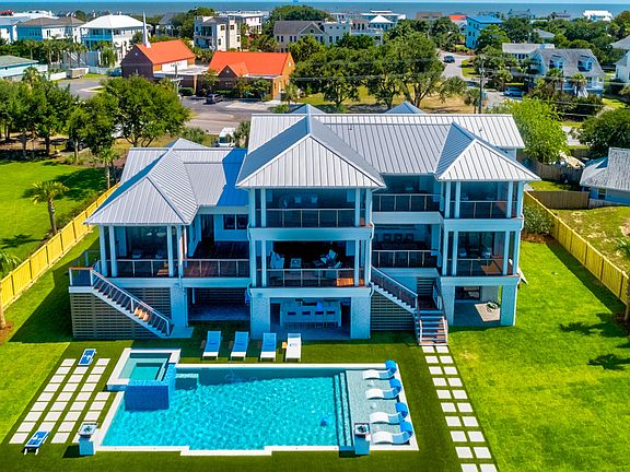 3rd image of 305 Palm Blvd
