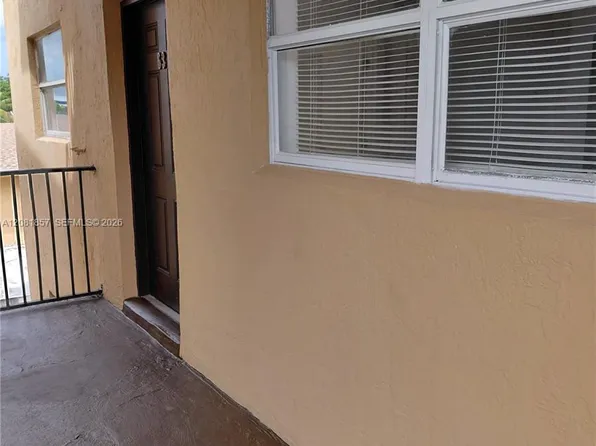 5435 W 24th Ave APT 63, Hialeah, FL 33016