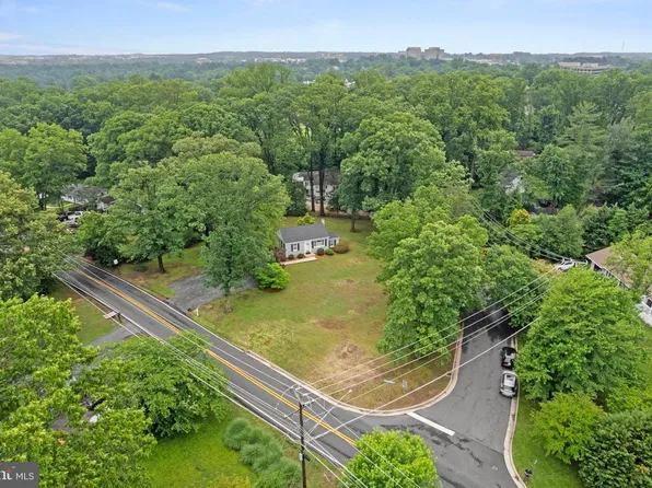 12131 Waples Mill Rd, Oakton, VA 22124