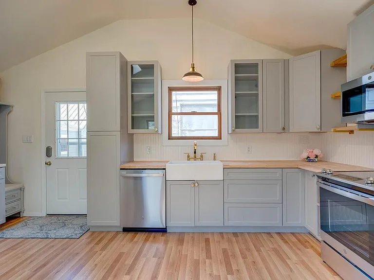 1607 Woodlawn Blvd #GUEST — Photo 1