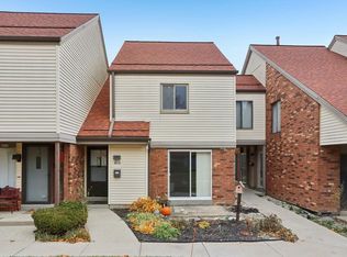 8018 N 94th St, Milwaukee, WI 53224