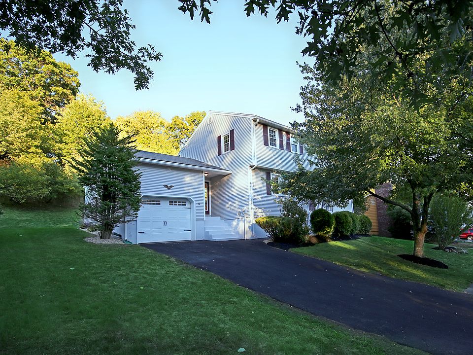 1st image of 19 Hodgkins Dr