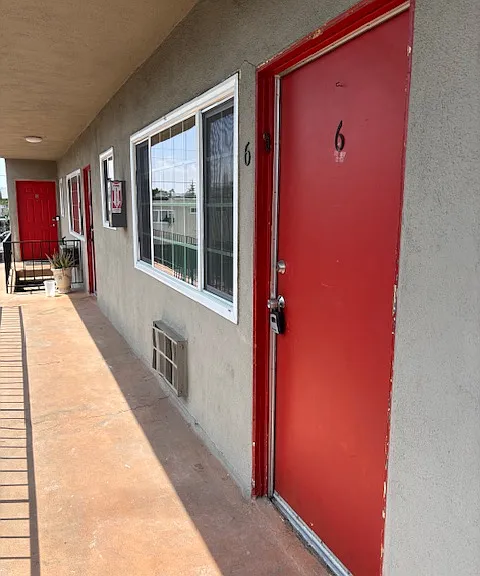 14154 Erwin St #6 — Photo 7