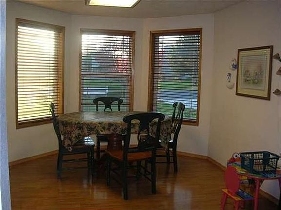 4th image of 15518 N Gleneden Dr