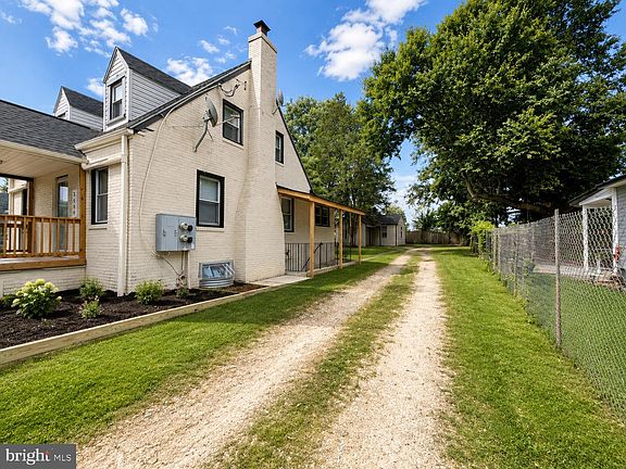 3rd image of 3909 Bexley Pl