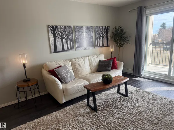 592 Hooke Rd NW #207, Edmonton, AB T5A 5H2