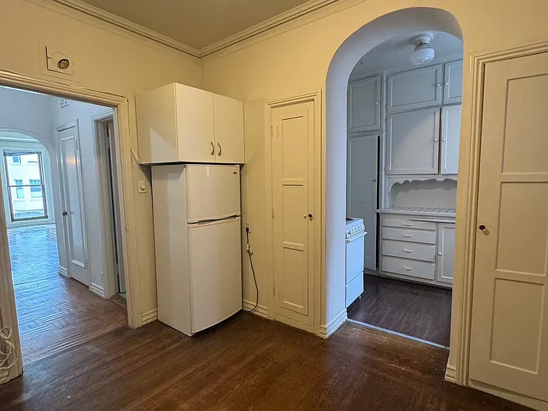 1690 Bay St #101 — Photo 7