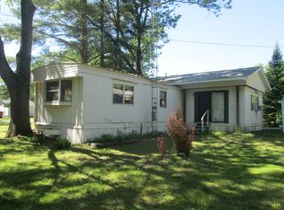 2905 Buttles Rd, Lewiston, MI 49756