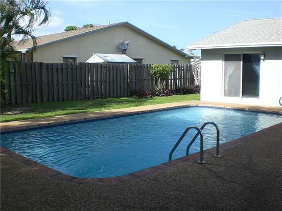 5th image of 1177 SW 24th Ter