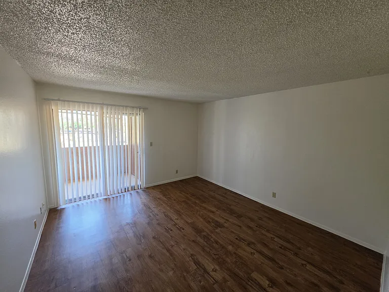 540 N May St #3119 — Photo 12